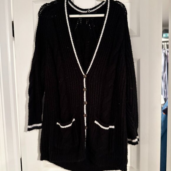 Oversized Torrid Cardigan sz 1 - Picture 1 of 3